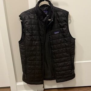 Patagonia Men's Black Insulated Vest
